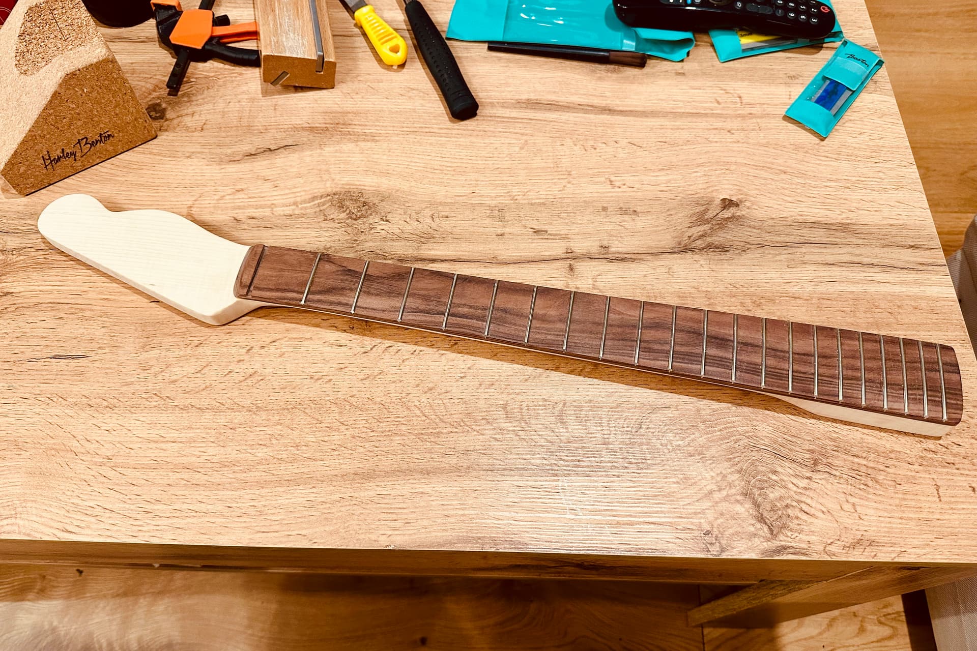 Norbertocaster, part 12: fretwork and side markers
